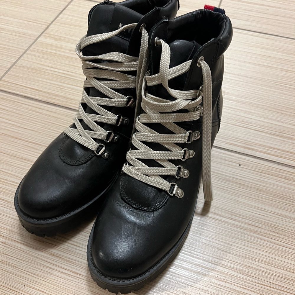 Steve Madden boots